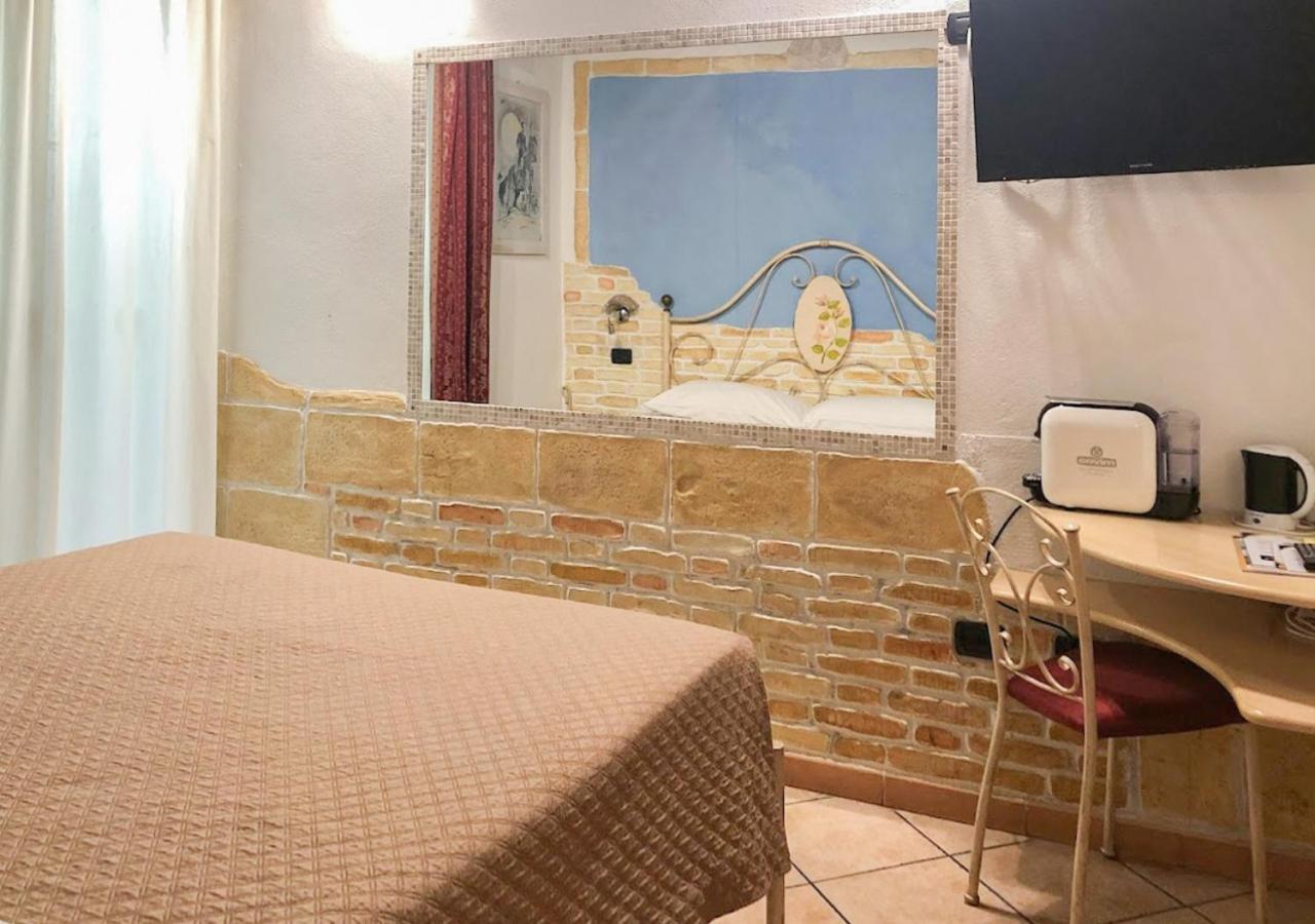 Sardinia Domus Bed & Breakfast Cagliari Bagian luar foto
