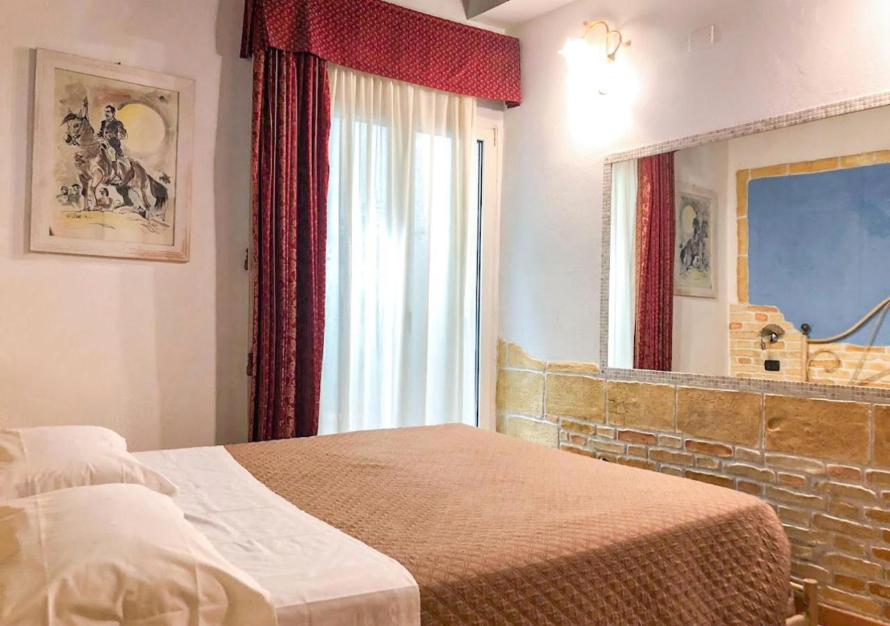 Sardinia Domus Bed & Breakfast Cagliari Bagian luar foto